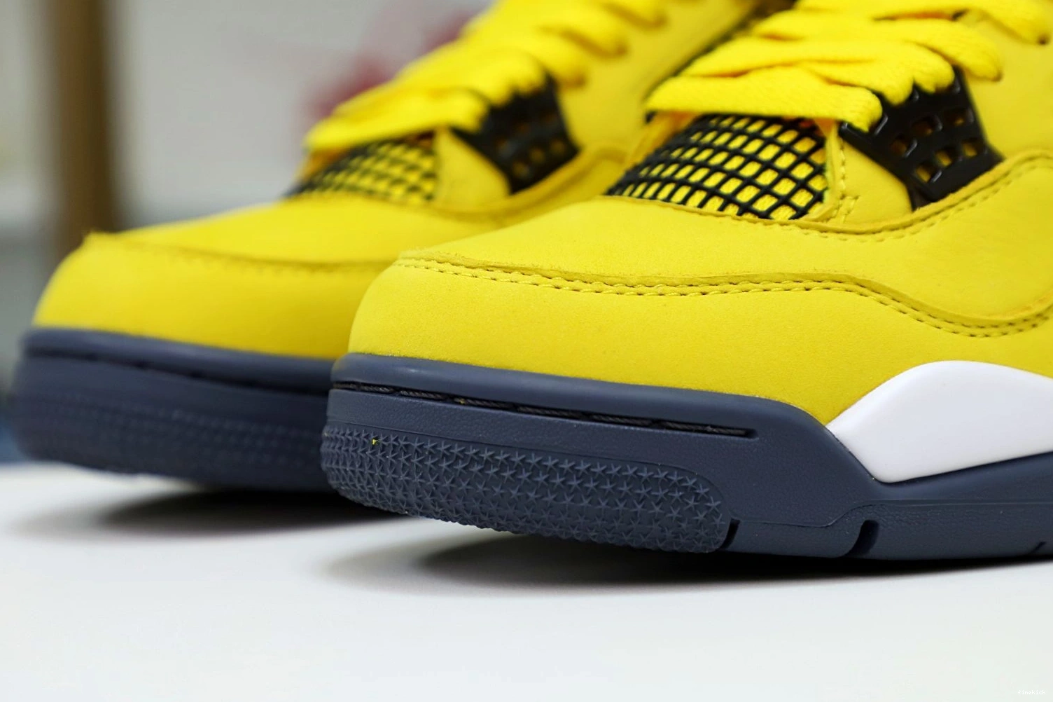 JORDAN 'LIGHTNING' 2021 AIR AIR JORDAN RETRO 4 0227